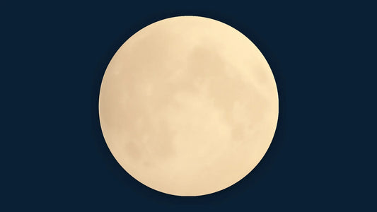 “Lunamah full moon illustration symbolizing smart and natural living”
